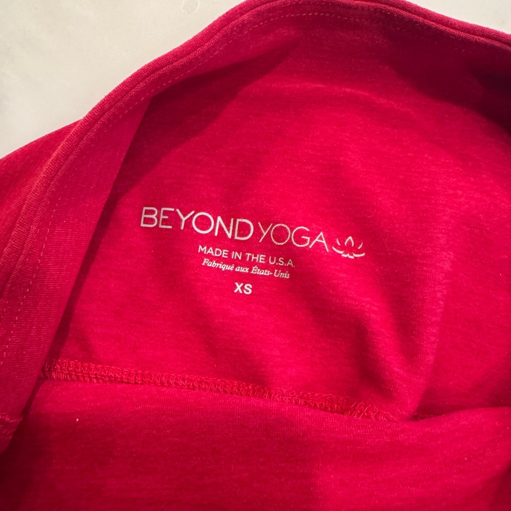 Beyond Yoga Spacedye Cherry Red Leggings XS - Picture 3 of 3